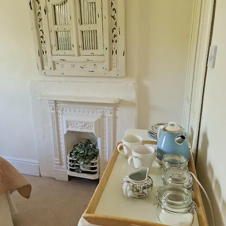 From In Panzió Linton