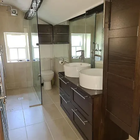 From In Panzió Linton